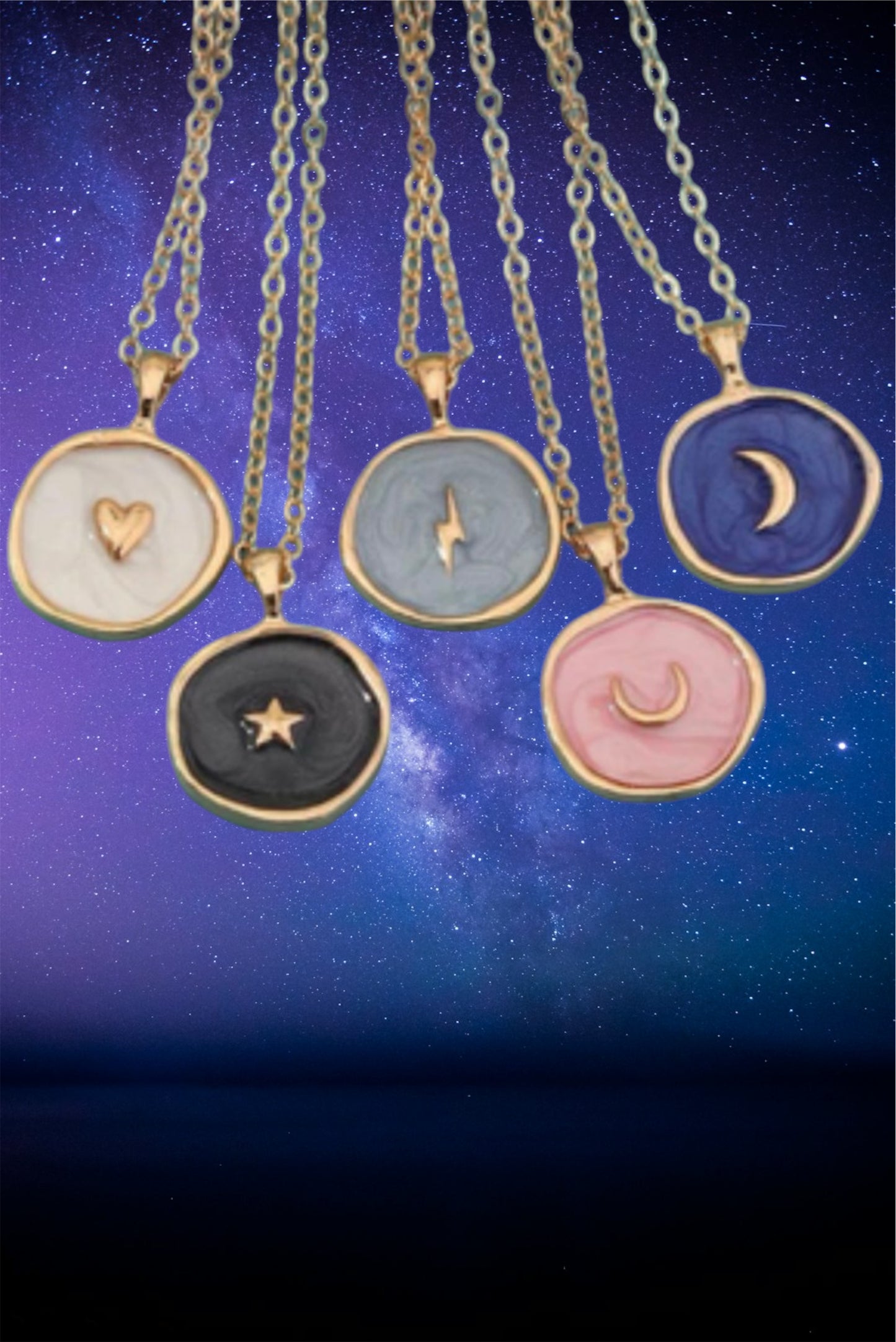 Round mystic pendant necklace