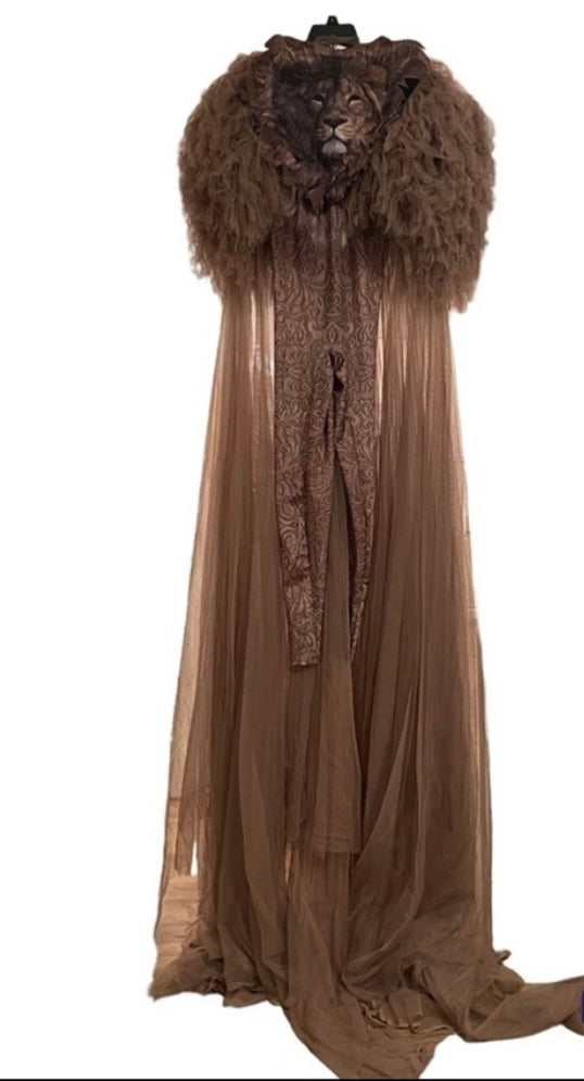 Sexy fierce lioness - FINAL SALE-