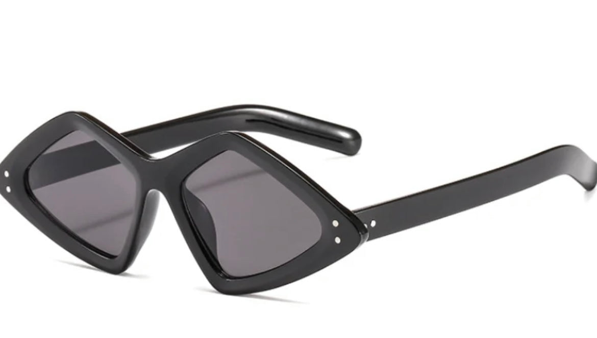 Polygonal sunglasses