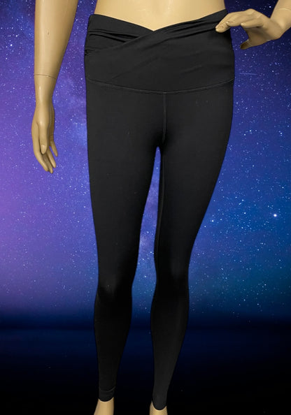 Black v shaped workout leggings