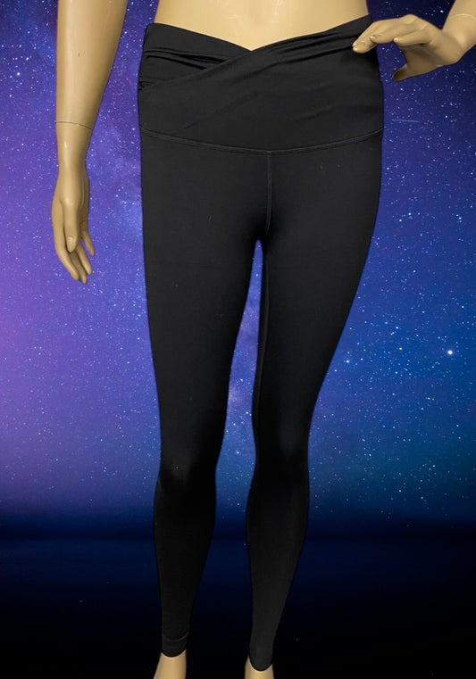 Black v shaped workout leggings