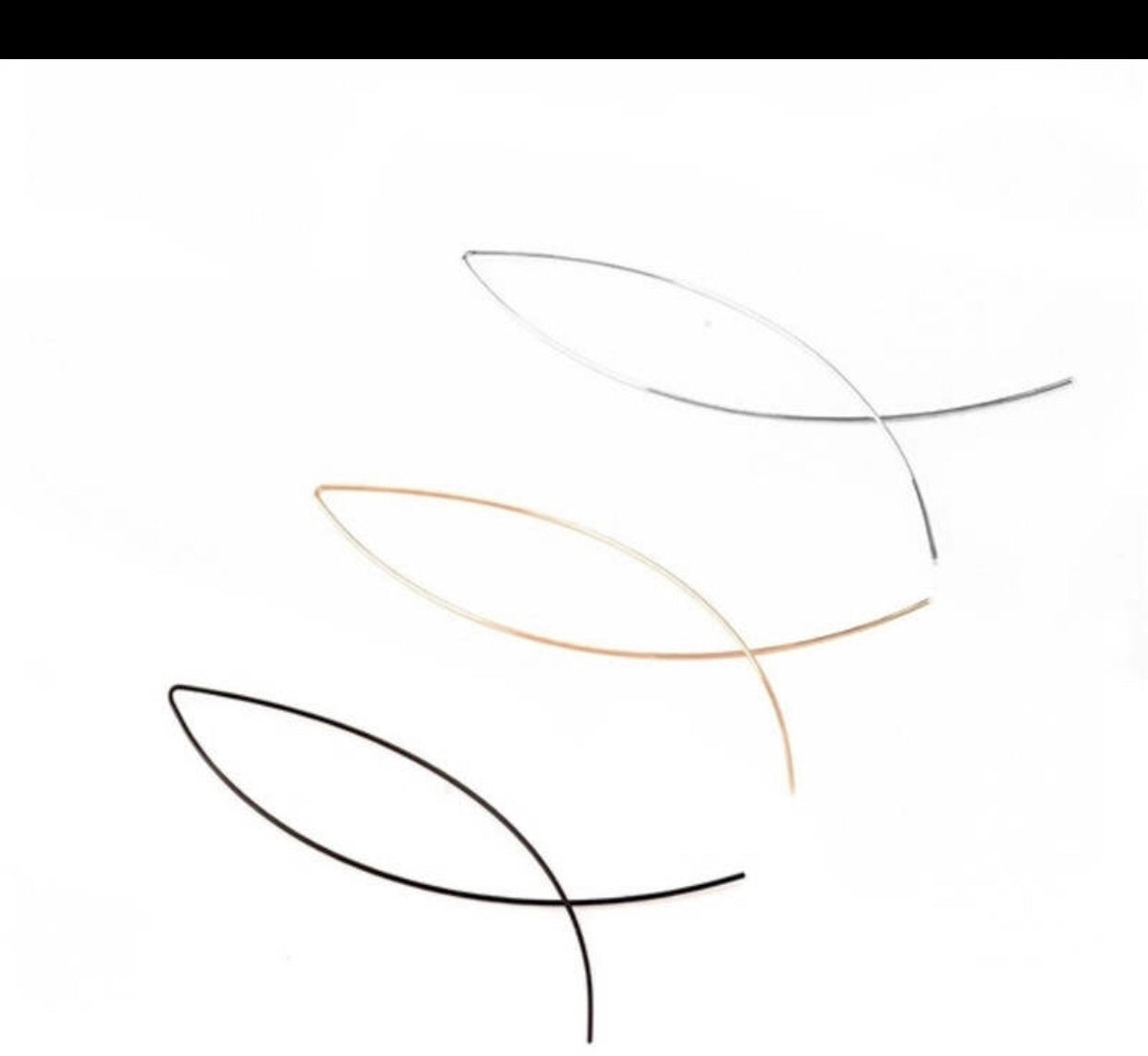 Simple yet trendy wire earrings