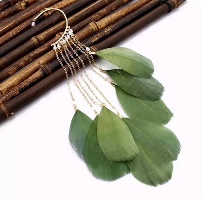 Feather earcuff